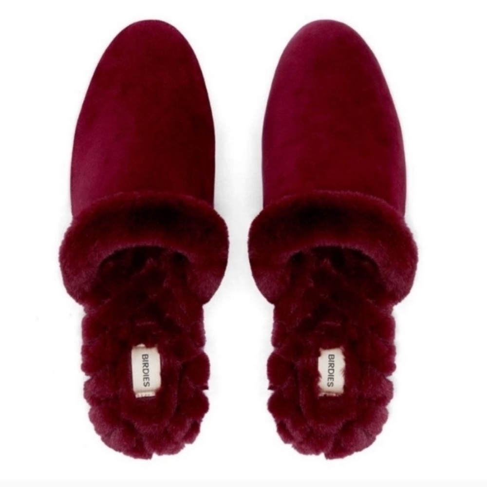 Birdies slip on shoes in Merlot